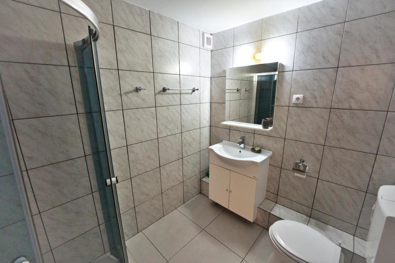 Vila Victoria Râmnicu Vâlcea エクステリア 写真