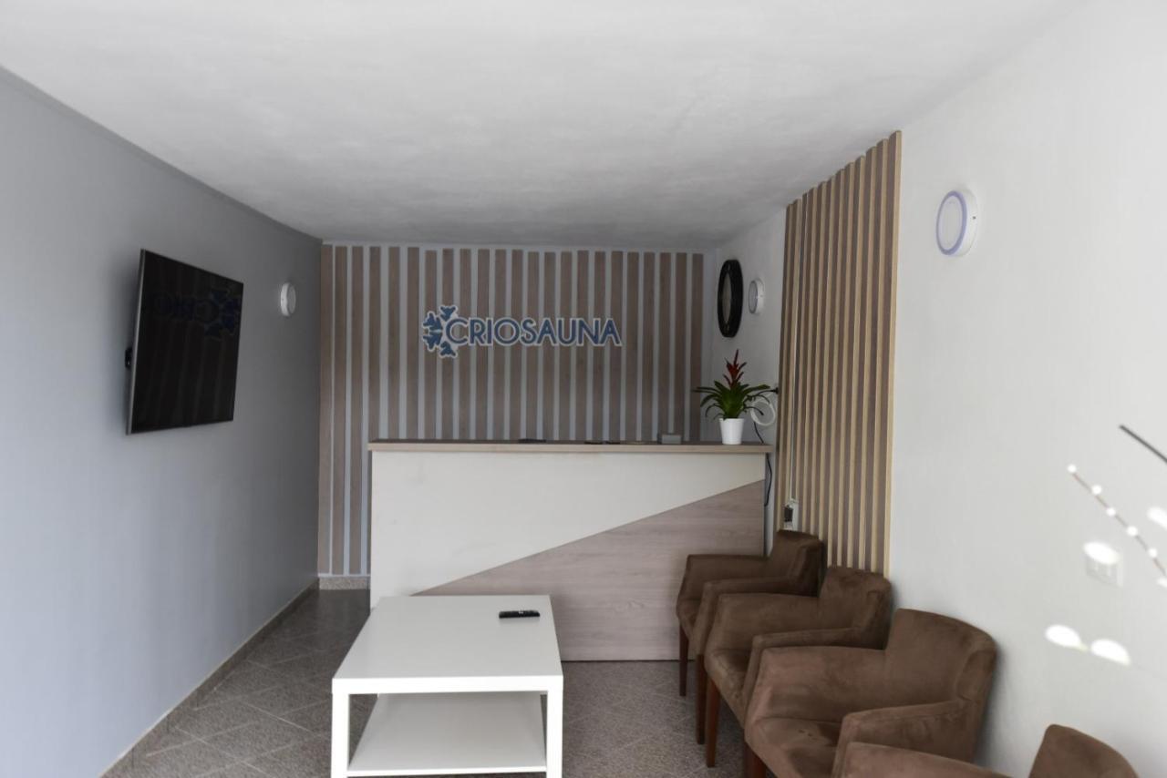 Vila Victoria Râmnicu Vâlcea エクステリア 写真